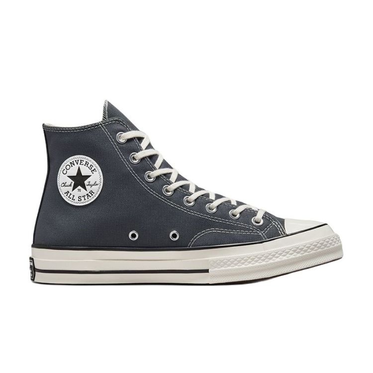 Converse blanche et top grise